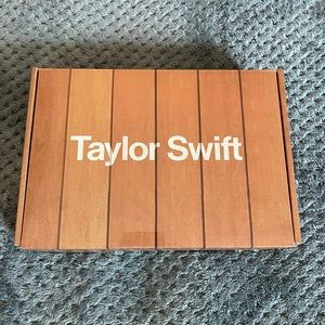 Taylor Swift CD Clock